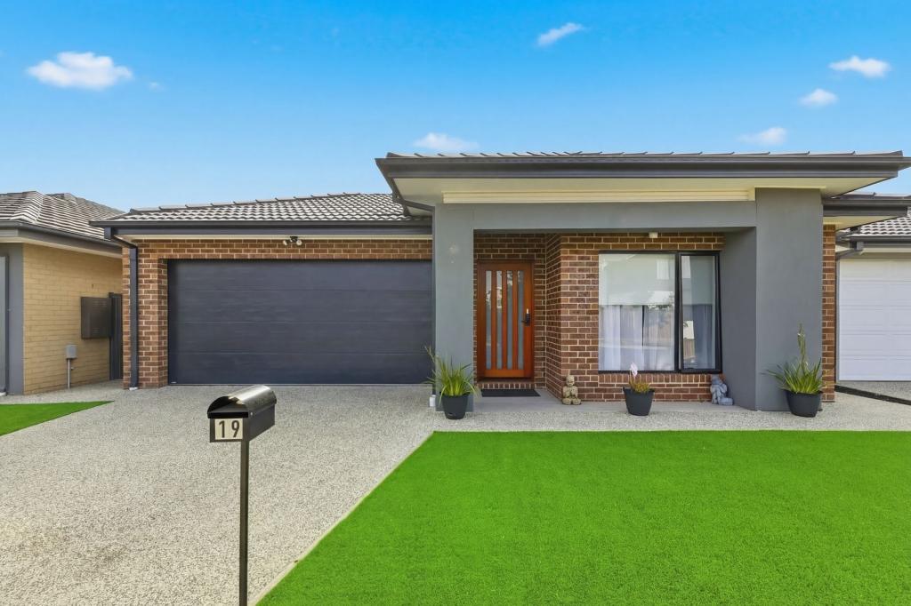 19 Freddie St, Sunbury, VIC 3429