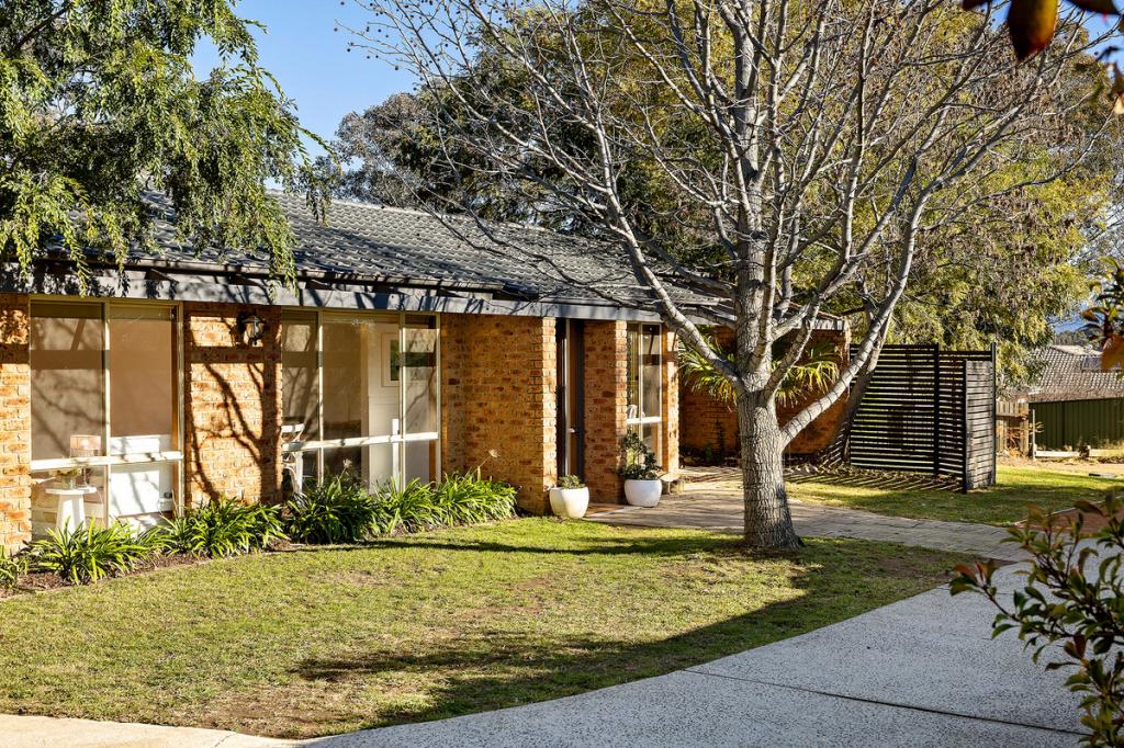 10 Firbank Cl, Isabella Plains, ACT 2905