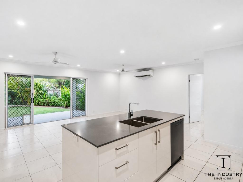 22 Braeside Ct, Smithfield, QLD 4878