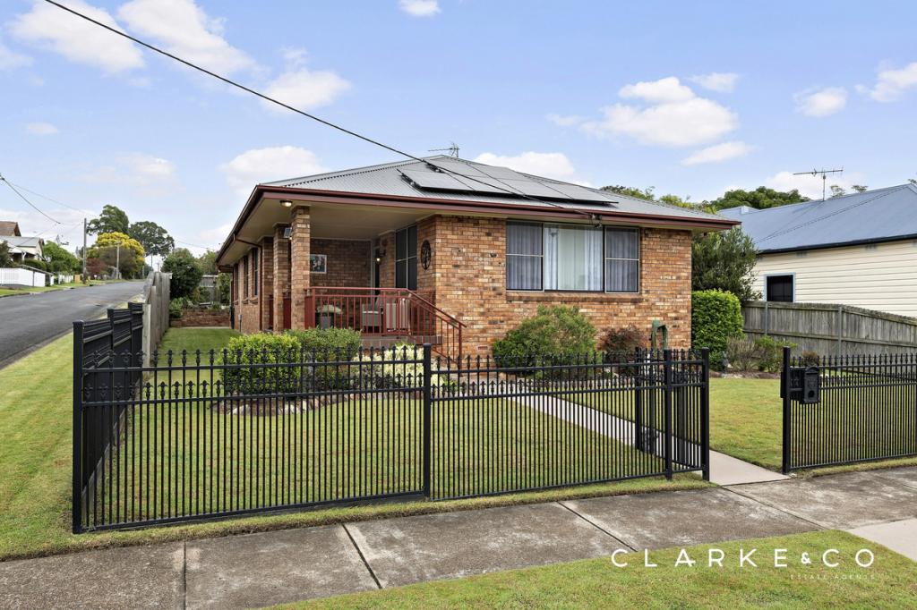 11 CHARLES ST, EAST MAITLAND, NSW 2323