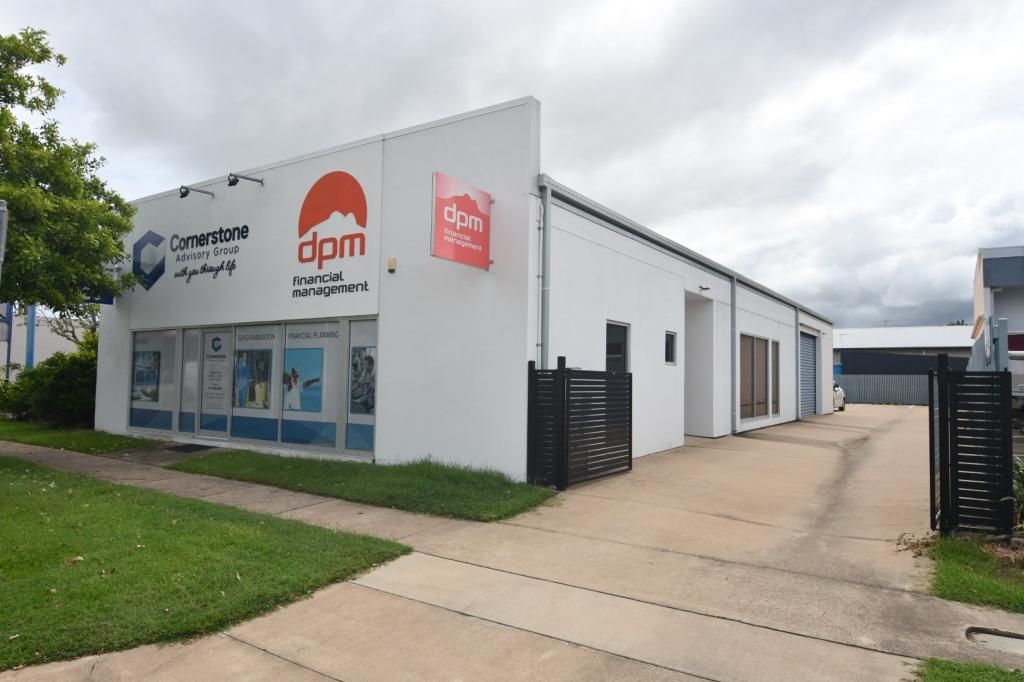 220 Charters Towers Rd, Hermit Park, QLD 4812