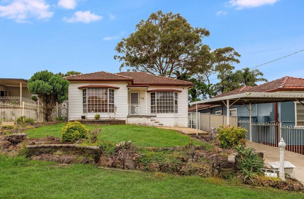 35 Harcourt Ave, East Hills, NSW 2213