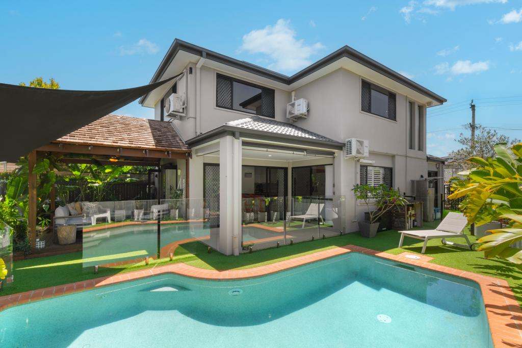 2/52 TALLEBUDGERA DR, PALM BEACH, QLD 4221