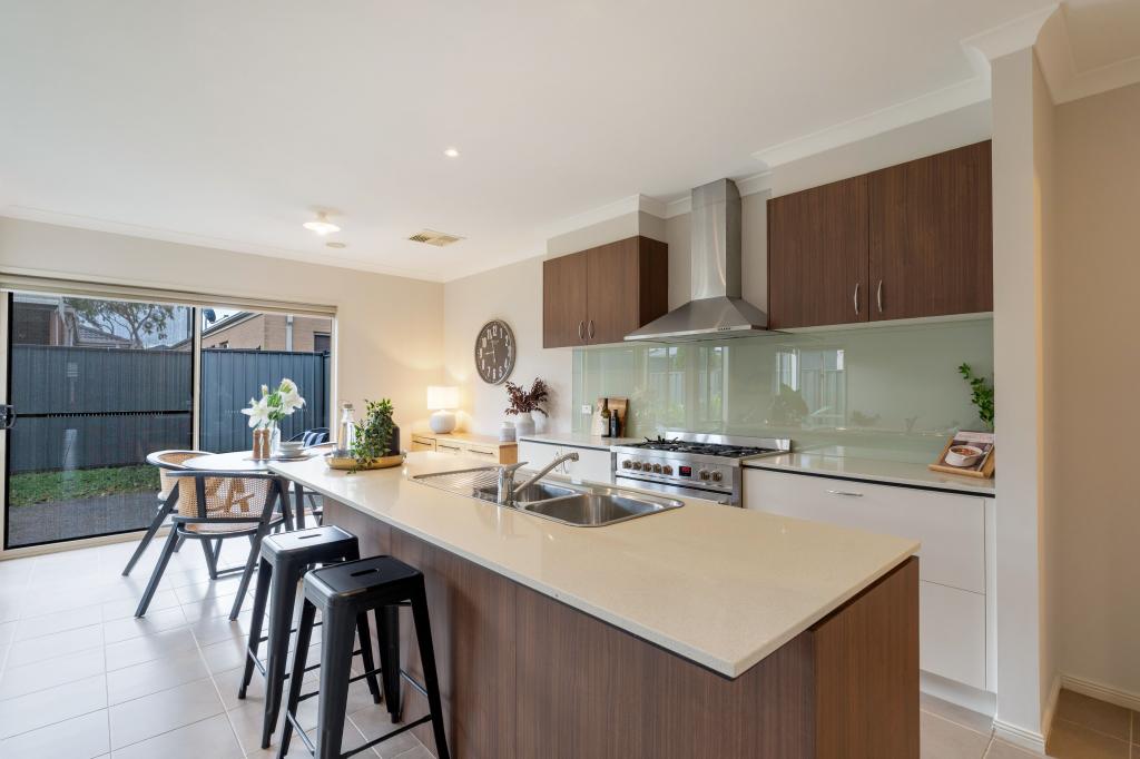 57 Thoresby Cct, Craigieburn, VIC 3064