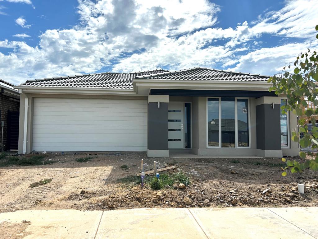 561 HEATHER GR, CLYDE NORTH, VIC 3978