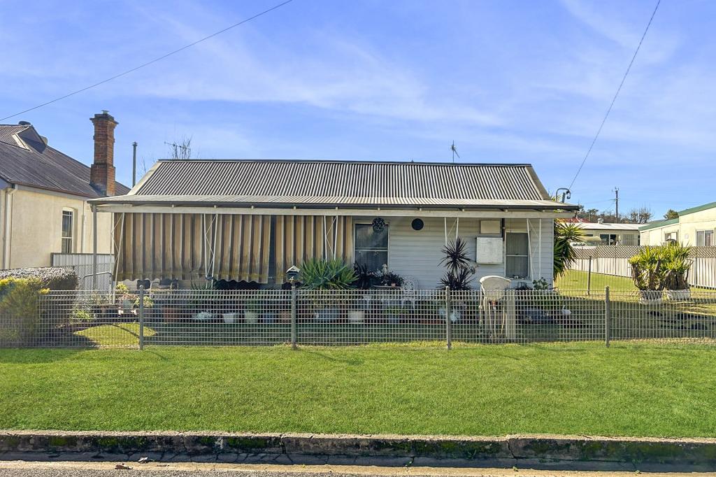 4 Parkes St, Cowra, NSW 2794