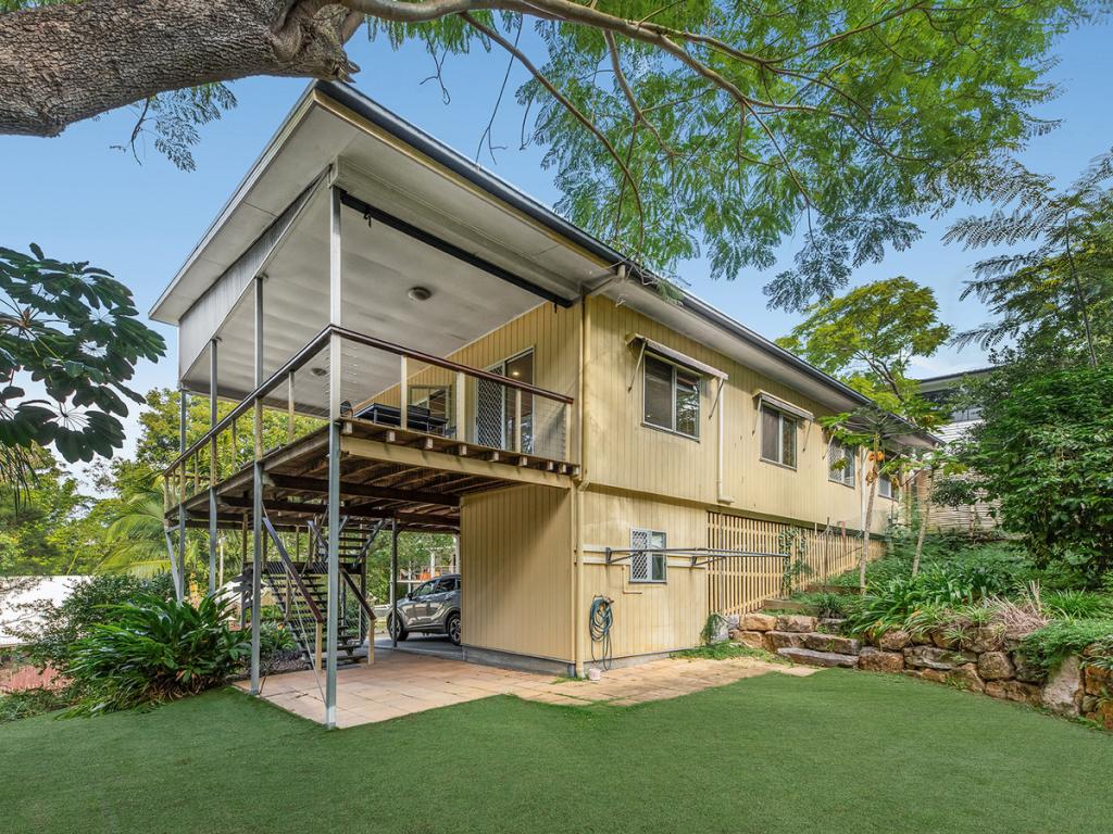 137a Russell Tce, Indooroopilly, QLD 4068