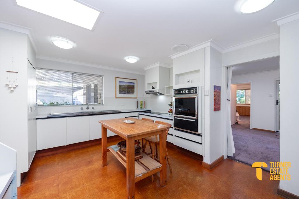 42 Albert Rd, Lesmurdie, WA 6076