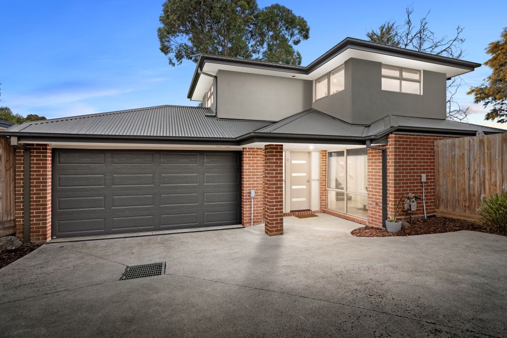 2/42 MAREEBA CRES, BAYSWATER, VIC 3153