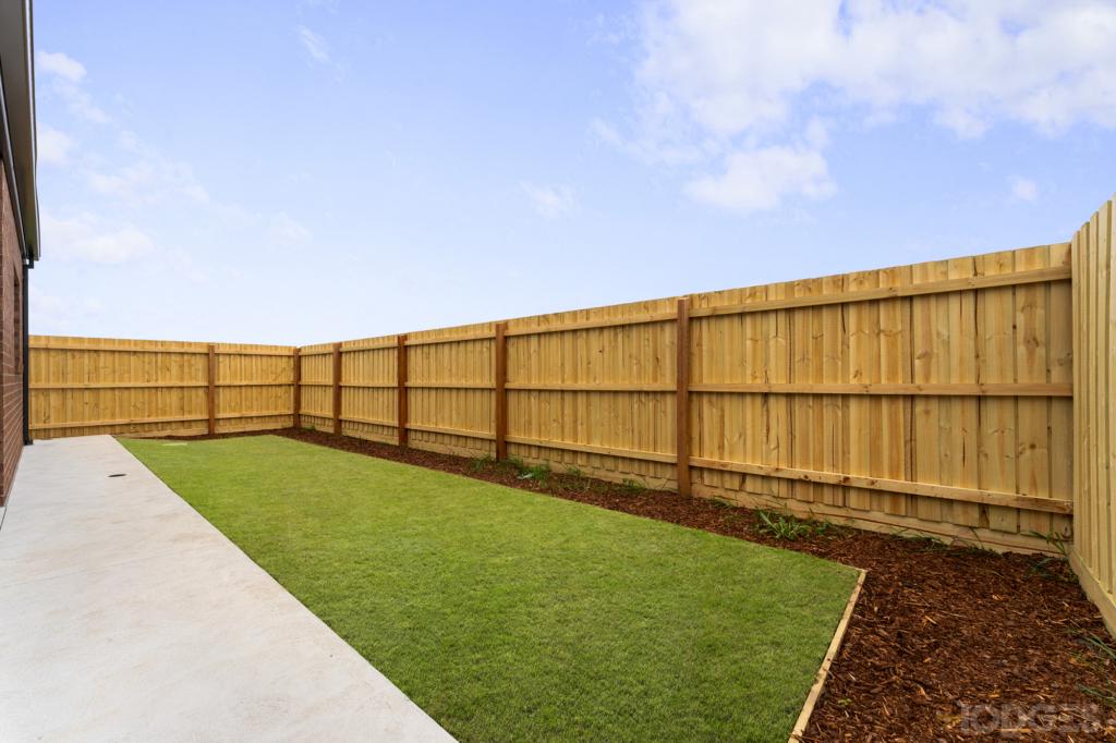 26 WHELAN ST, ARMSTRONG CREEK, VIC 3217