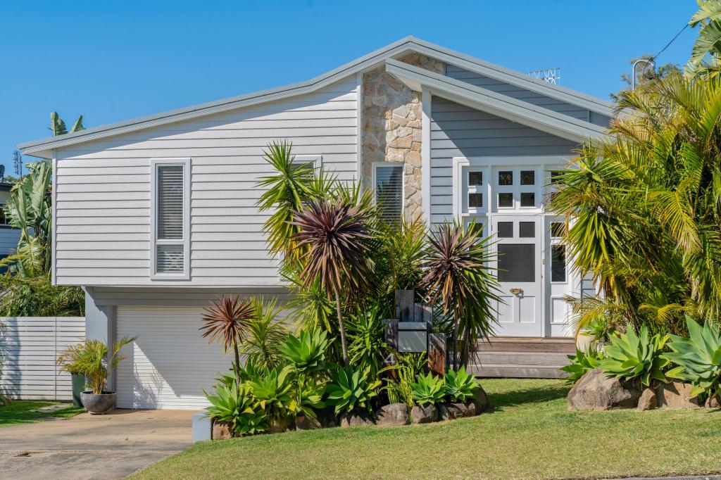 4 Shipton Cres, Mollymook, NSW 2539