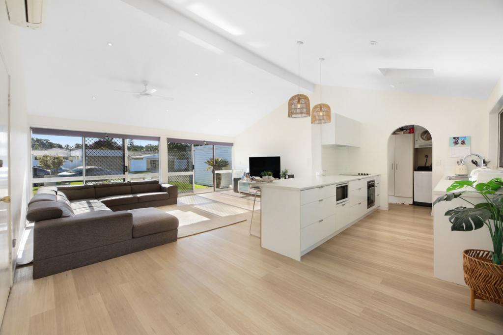 14 Gaye Pde, Miami, QLD 4220