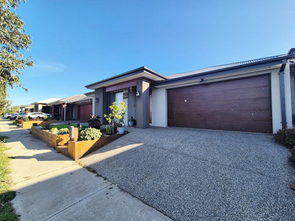 14 CLAREMONT AVE, ROCKBANK, VIC 3335
