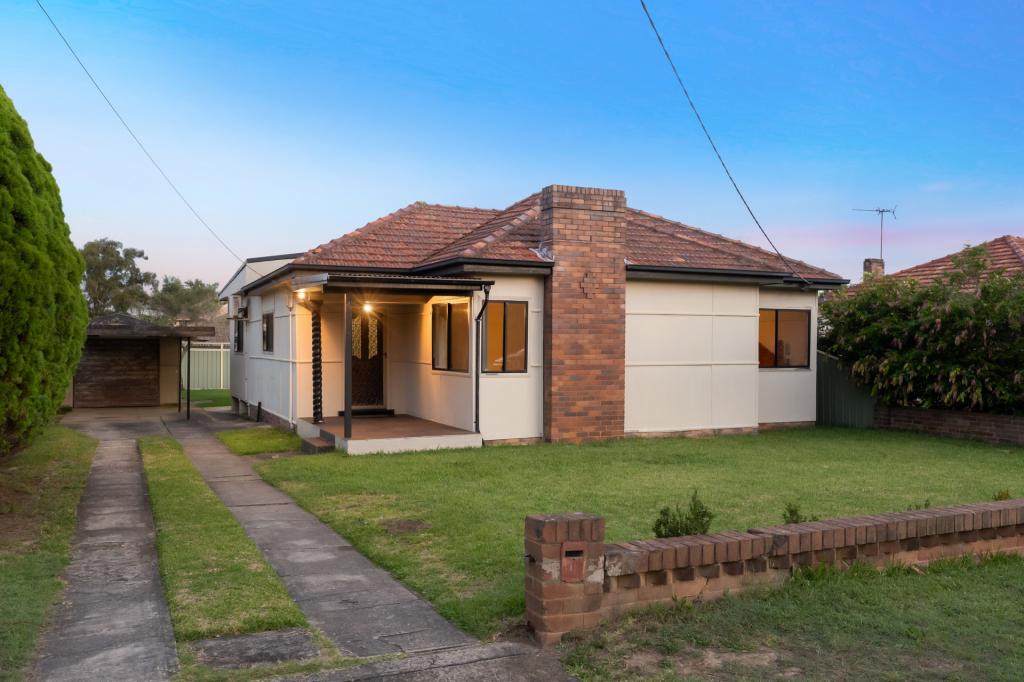 4 Kirrawee Ave, Kirrawee, NSW 2232