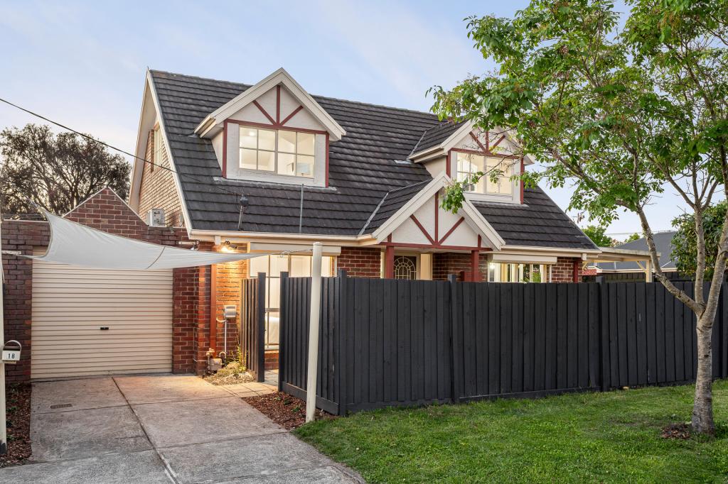 18 CLARE ST, BLACKBURN, VIC 3130