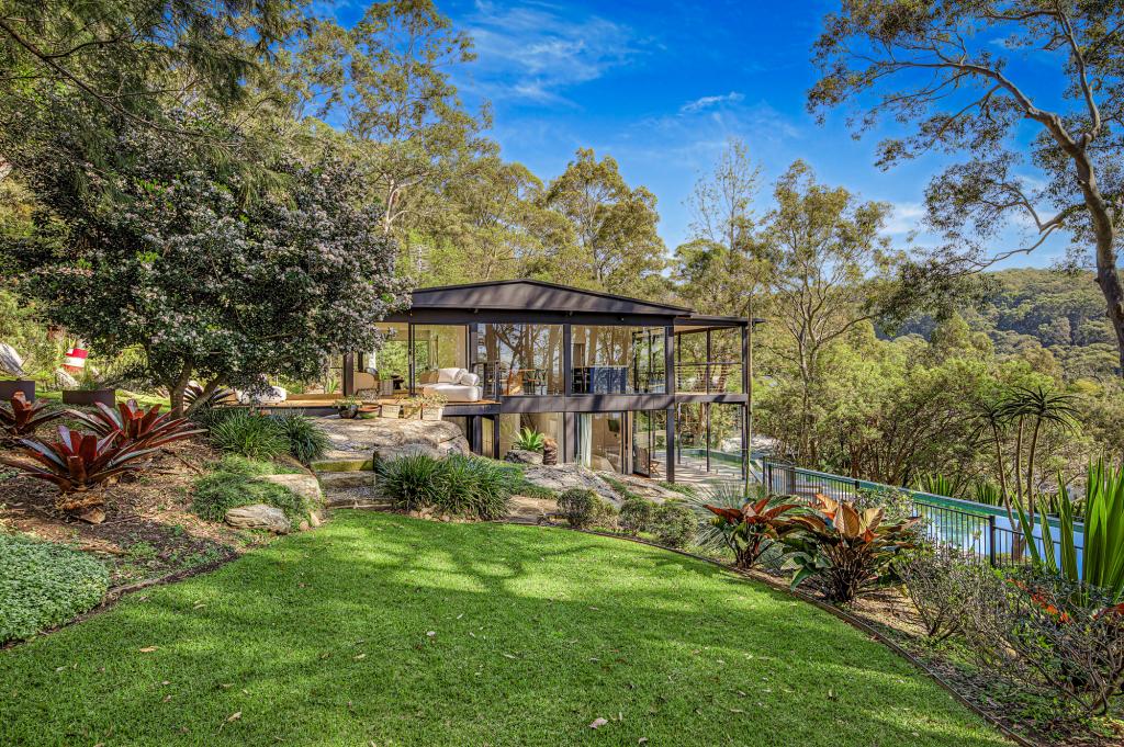 4 Como Pde, Pretty Beach, NSW 2257