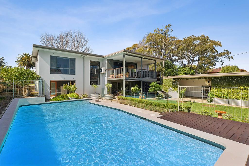 40 ALBANY ST, POINT FREDERICK, NSW 2250