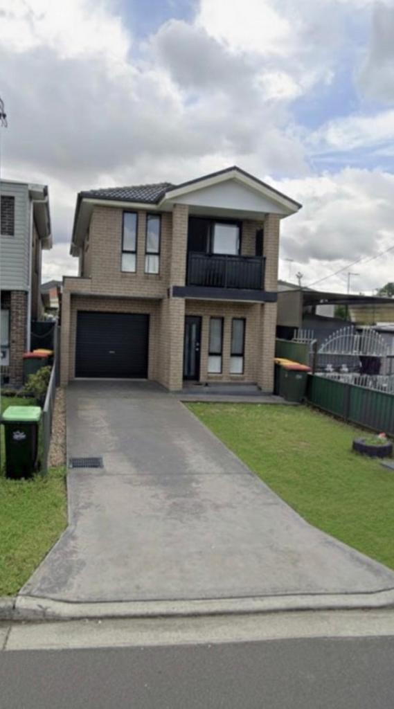 31 Margaret St, Fairfield West, NSW 2165