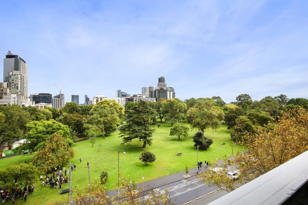 415/17 Singers Lane, Melbourne, VIC 3000