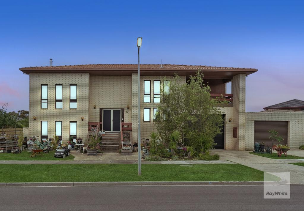 37 Munich Dr, Keilor Downs, VIC 3038