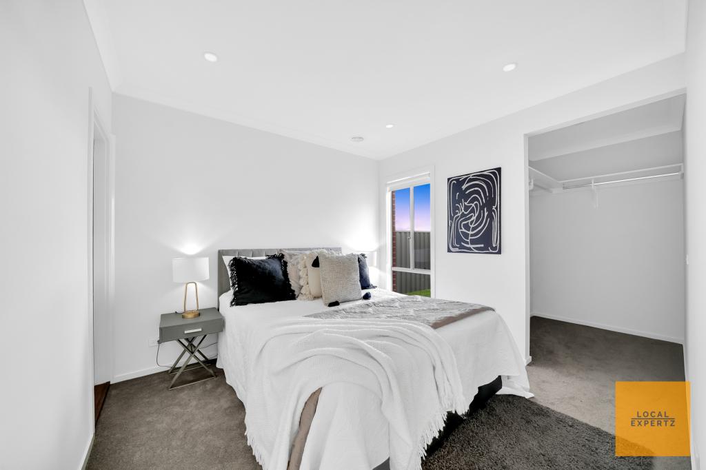 3 Raptor Pl, Melton South, VIC 3338