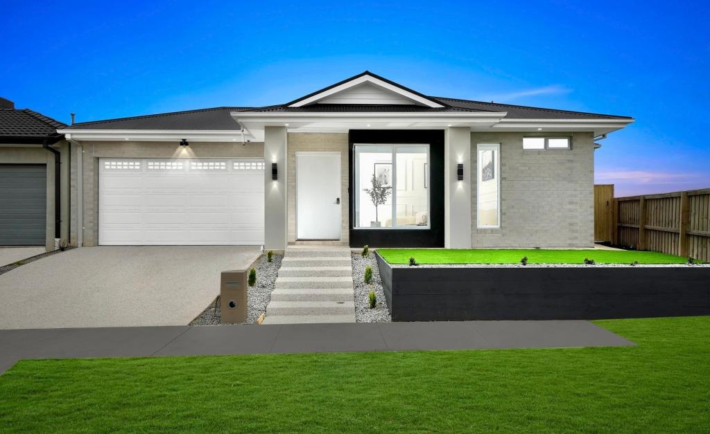 11 Hem Pkwy, Fraser Rise, VIC 3336