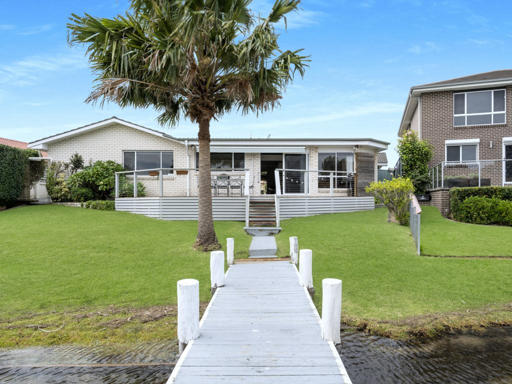 9 Whimbrel Dr, Sussex Inlet, NSW 2540