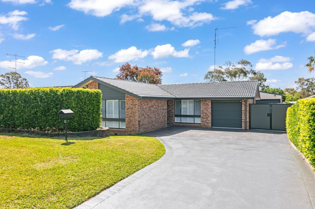 33 Timaru Gr, South Penrith, NSW 2750