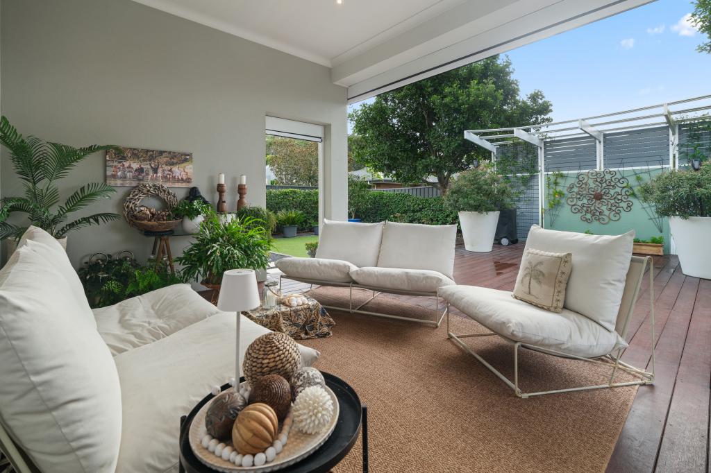 33 Seaside Bvd, Fern Bay, NSW 2295