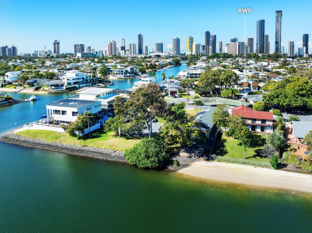 34 Welby St, Broadbeach Waters, QLD 4218