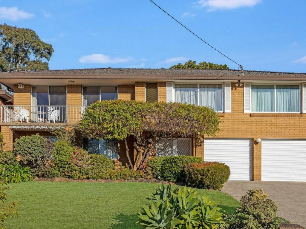 25 Oak Dr, Georges Hall, NSW 2198