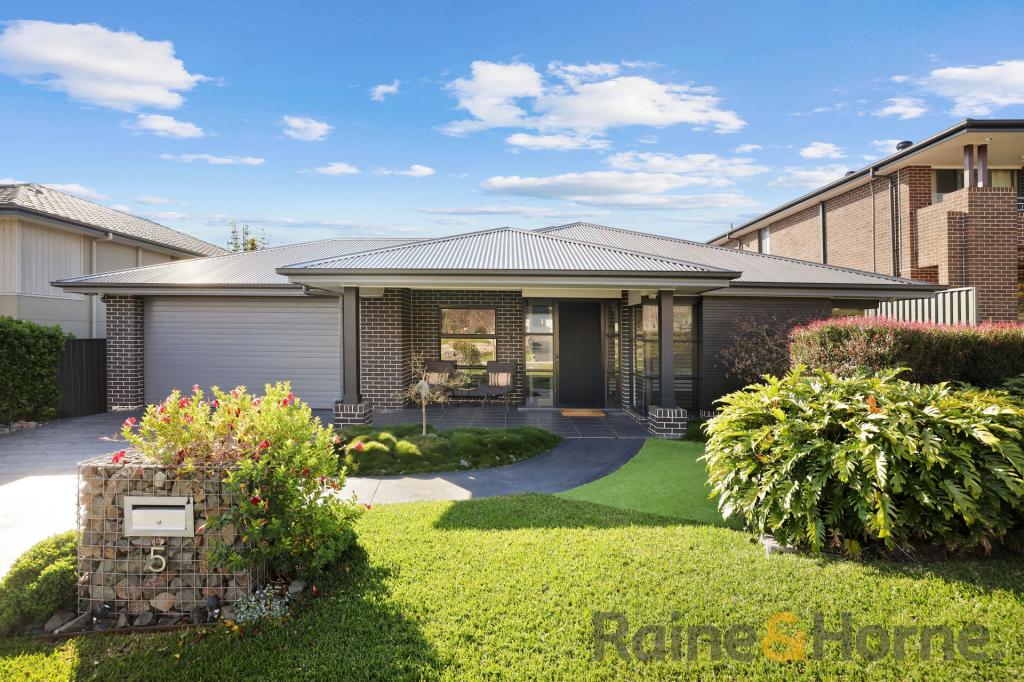 5 Euroa Way, Harrington Park, NSW 2567