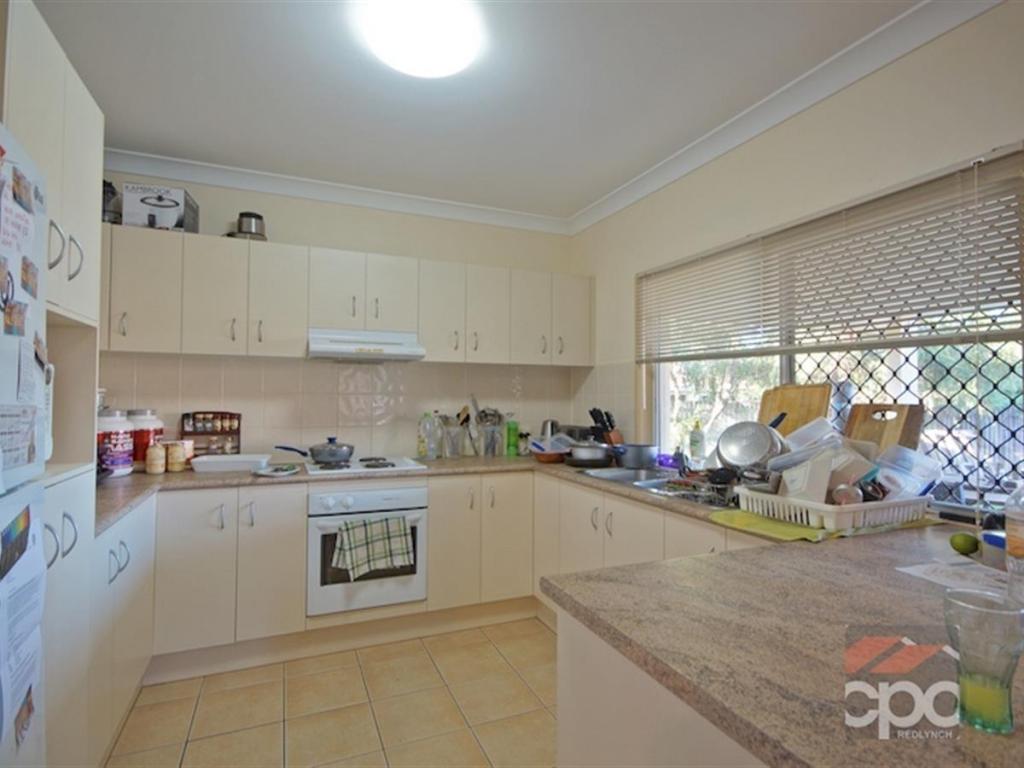 8 Brook Cl, Redlynch, QLD 4870