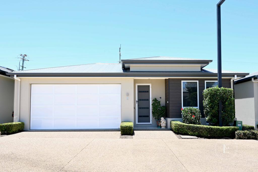 2/75 Highgrove Dr, Highfields, QLD 4352