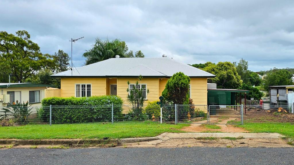 9 STATION ST, GAYNDAH, QLD 4625