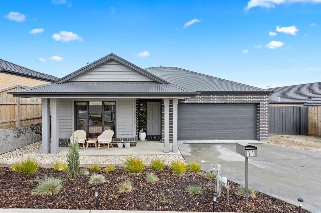 11 MOUNTAIN ASH DR, KORUMBURRA, VIC 3950