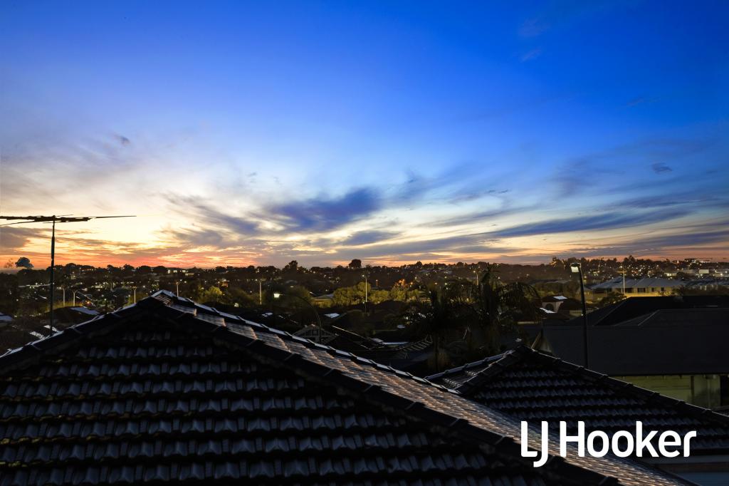 54 Rayner Dr, Landsdale, WA 6065
