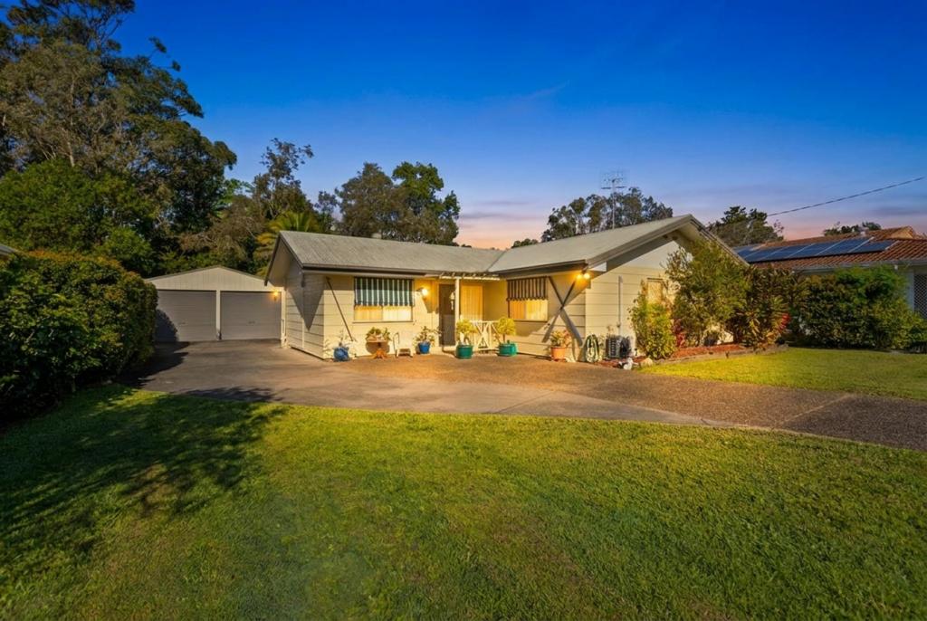 15 Mallett St, Tin Can Bay, QLD 4580