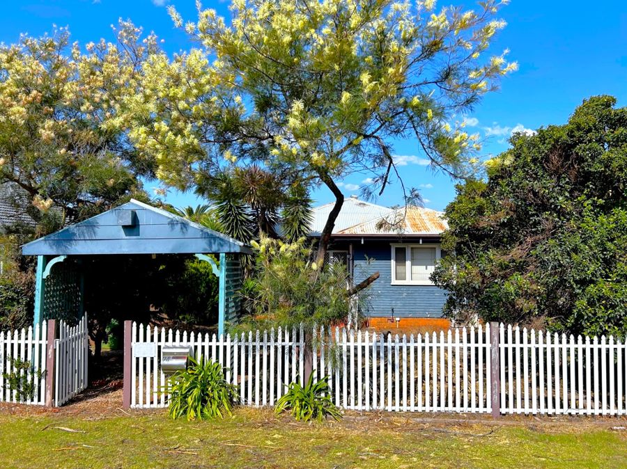 24 Blackdown St, Harristown, QLD 4350