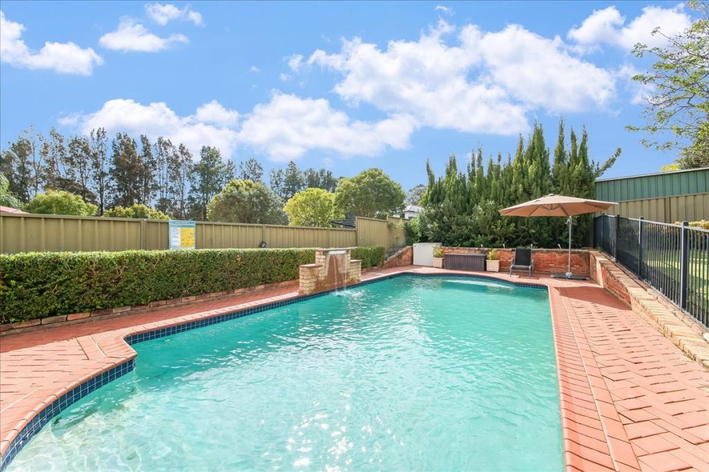 28 Devitt Cres, The Oaks, NSW 2570