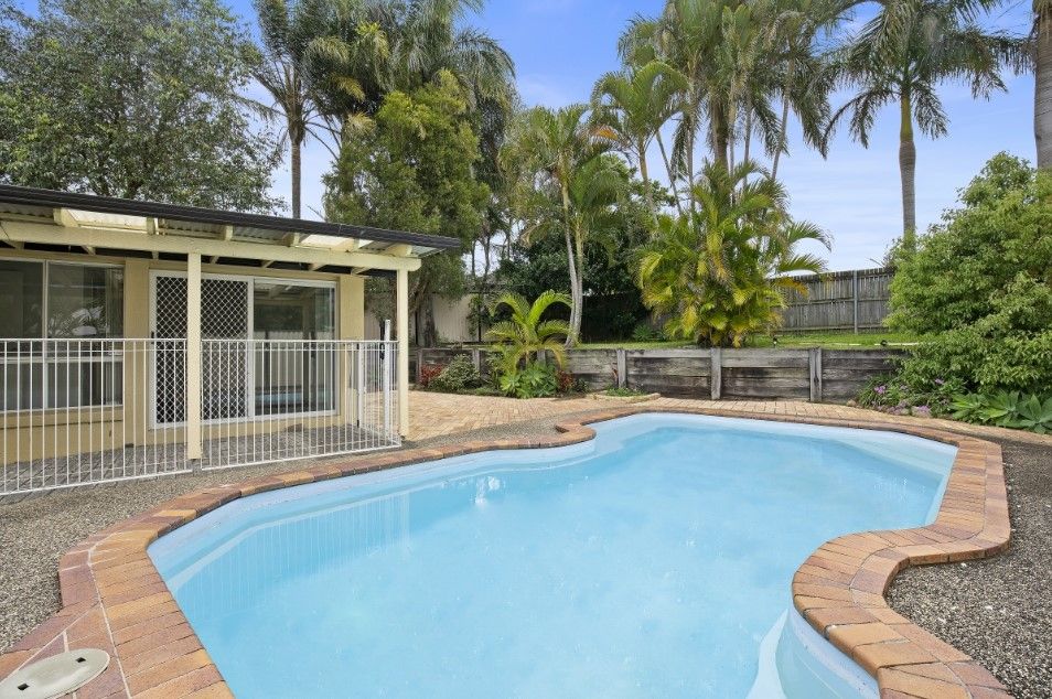 399 Oxley Dr, Runaway Bay, QLD 4216