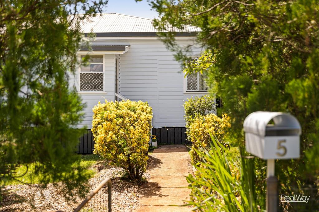 5 Mole St, Harlaxton, QLD 4350