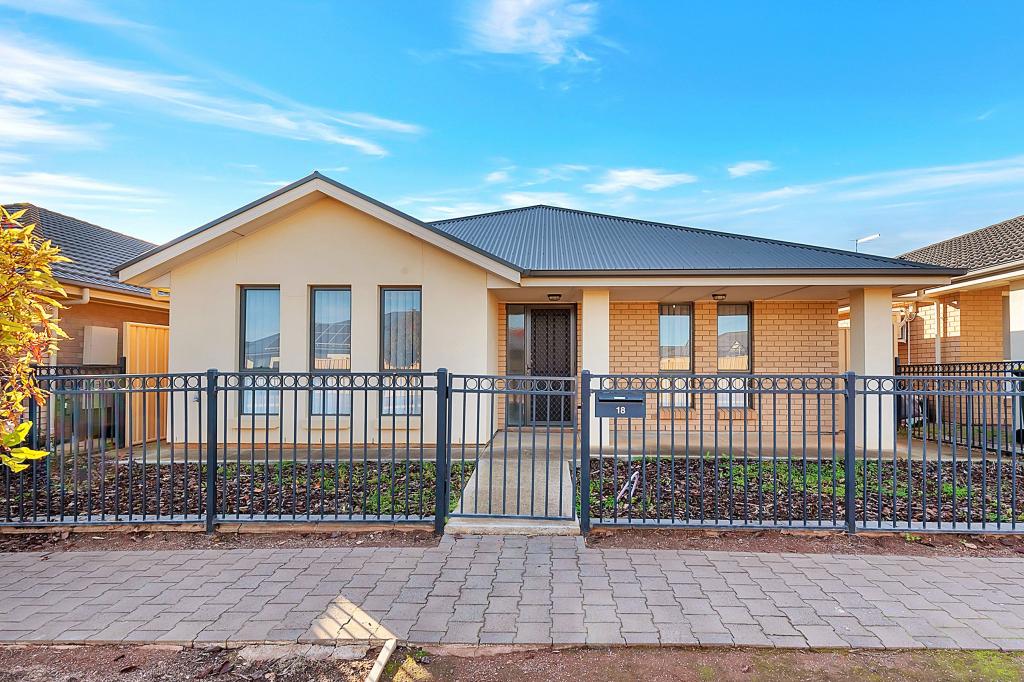 18 Elphick St, Munno Para, SA 5115