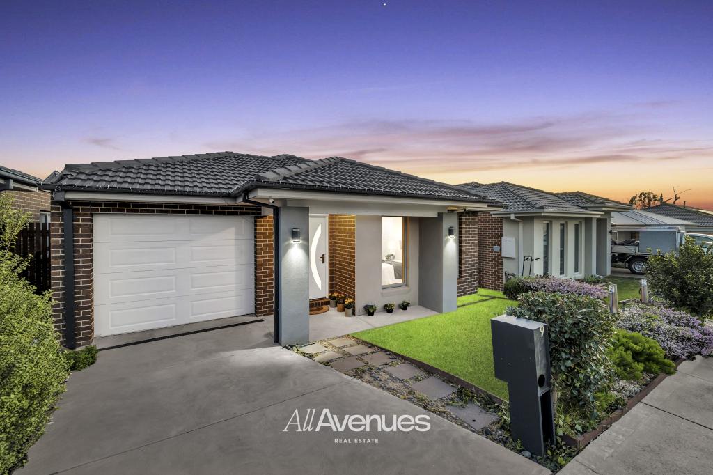 9 DEWHURST CCT, CRANBOURNE EAST, VIC 3977