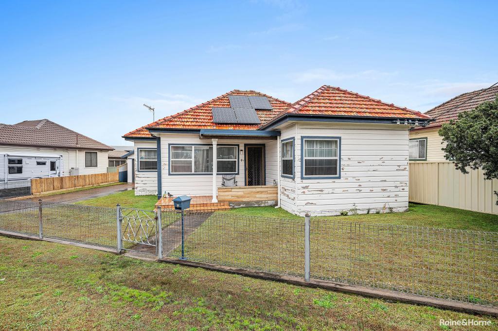 4 York Cres, Belmont North, NSW 2280