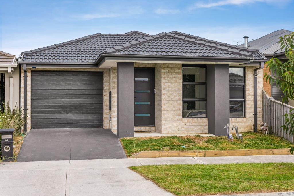 24 Botwood St, Mickleham, VIC 3064