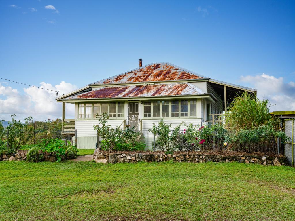 307 Mount Samson Rd, Armstrong Creek, QLD 4520