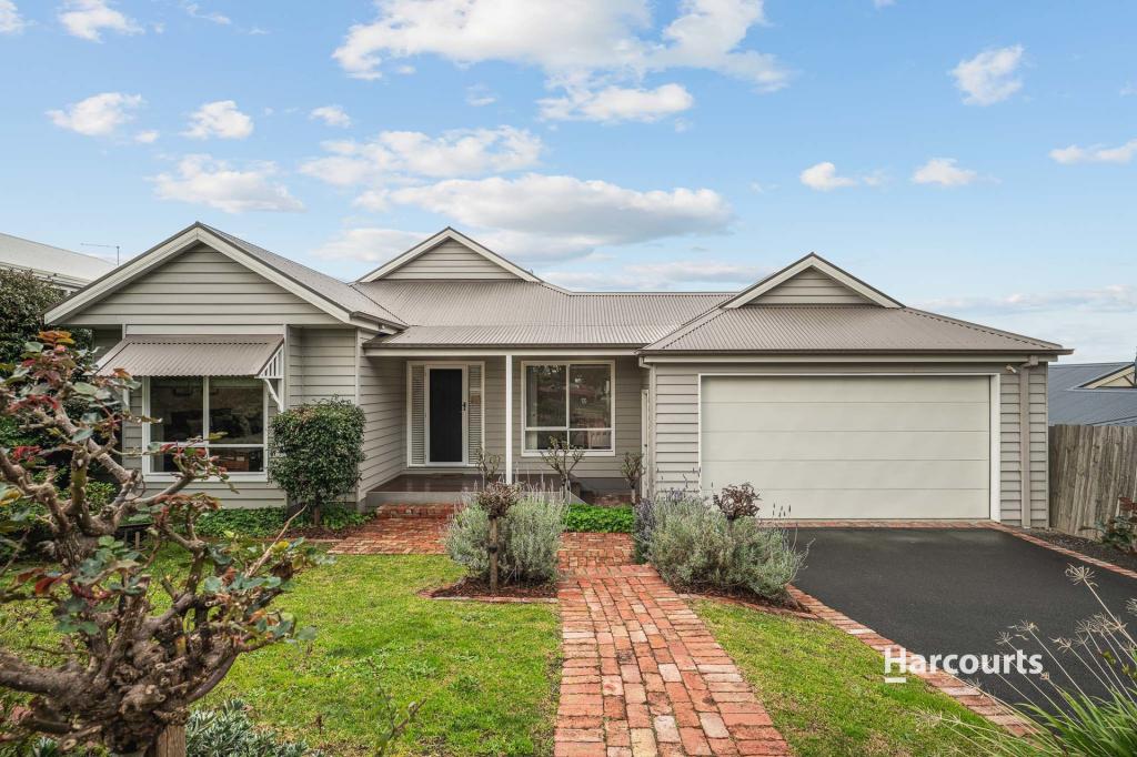 22 JEFFERSON RD, GARFIELD, VIC 3814