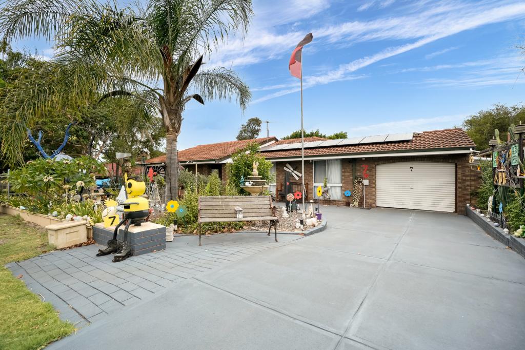 7 PAUSIN CRES, BIBRA LAKE, WA 6163