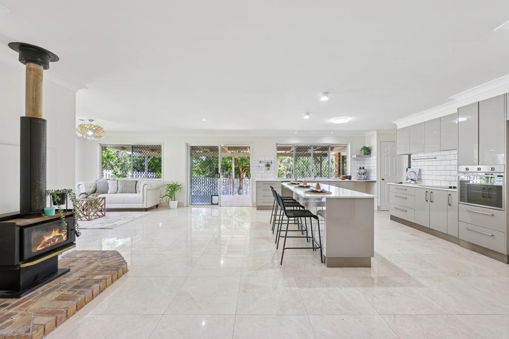 8 Stillwater Cres, Robina, QLD 4226